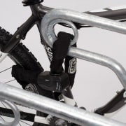 Fahrradständer Modell 4600 mit eingestellten Fahrrändern - Detailaufnahme